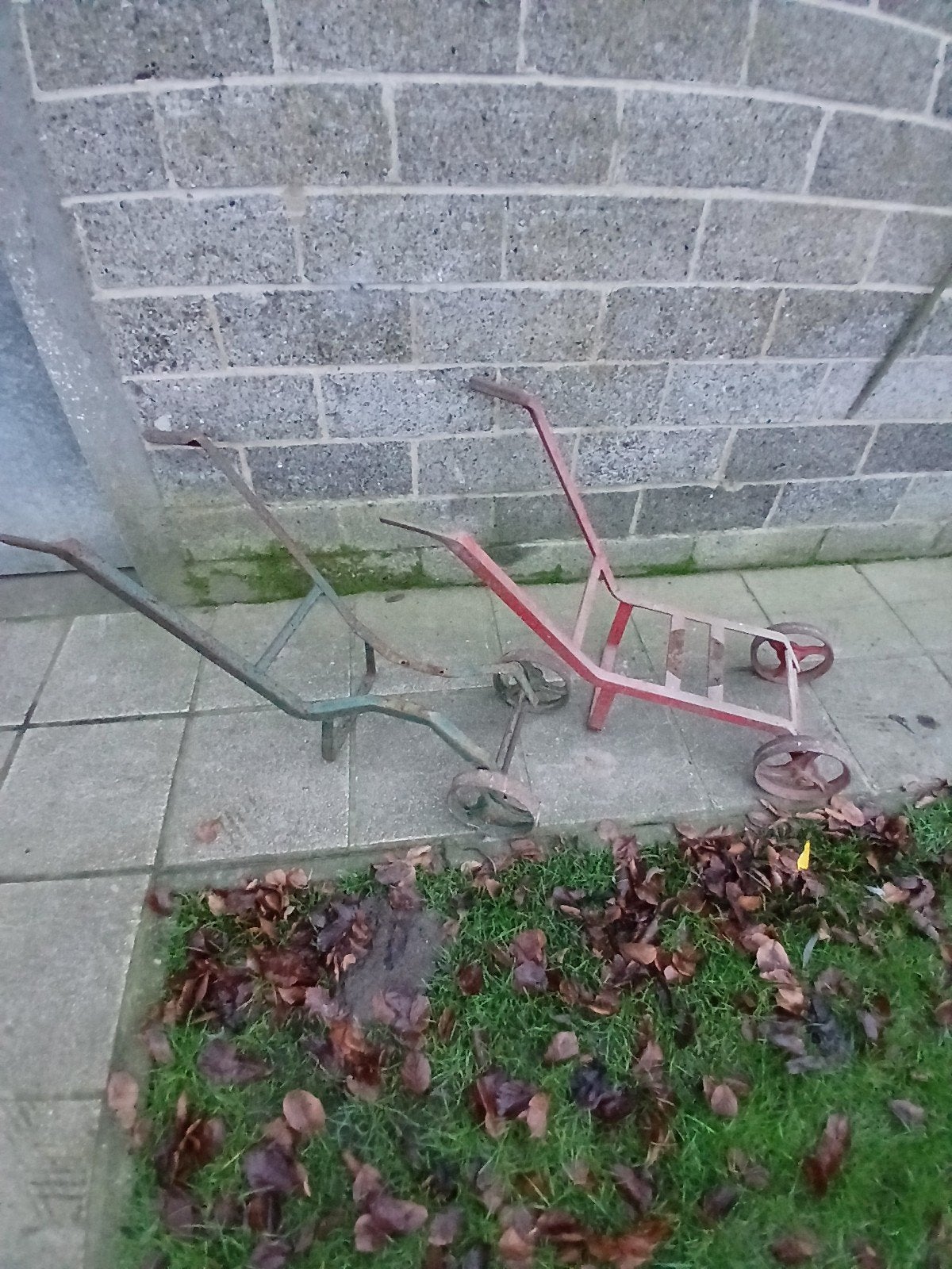 kar met gietijzeren wielen, Ophalen