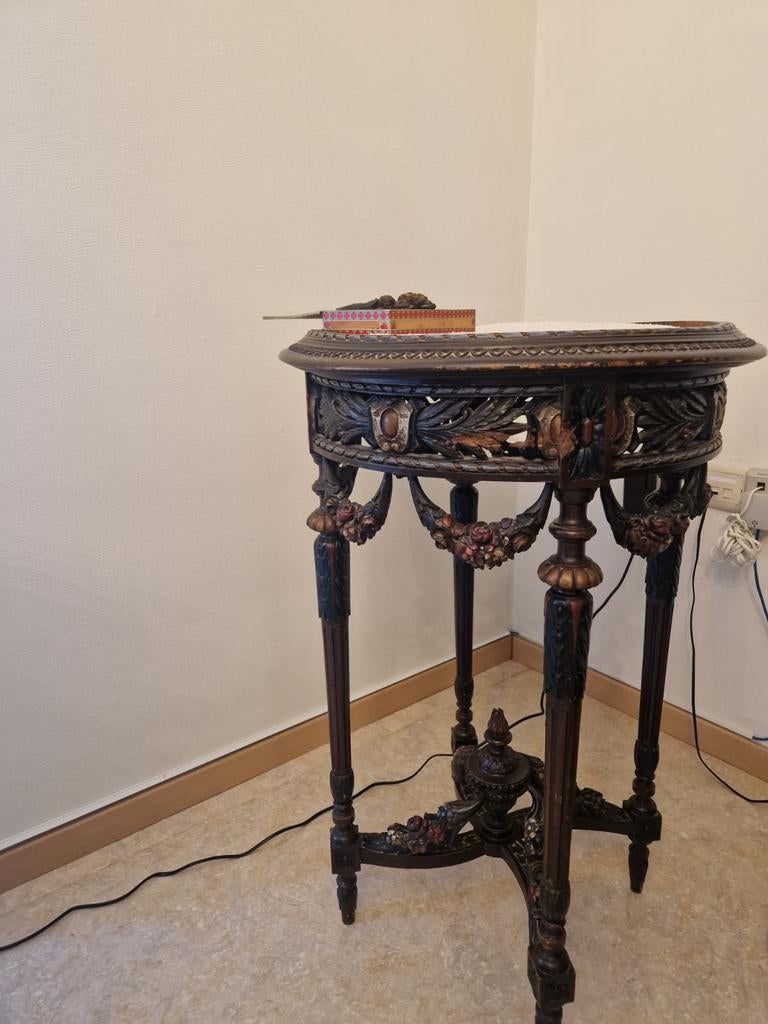 Antieke tafel, Ophalen