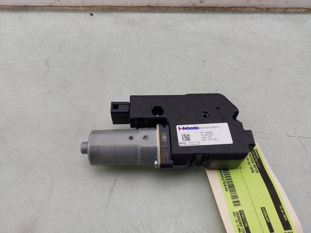 TOIT OUVRANT MOTEUR Audi A3 Sportback (8YA) (|5TA877795|), Auto-Union-Straße  1,
85057  Ingolstadt, DE, Info@audi.de, Audi, Utilisé