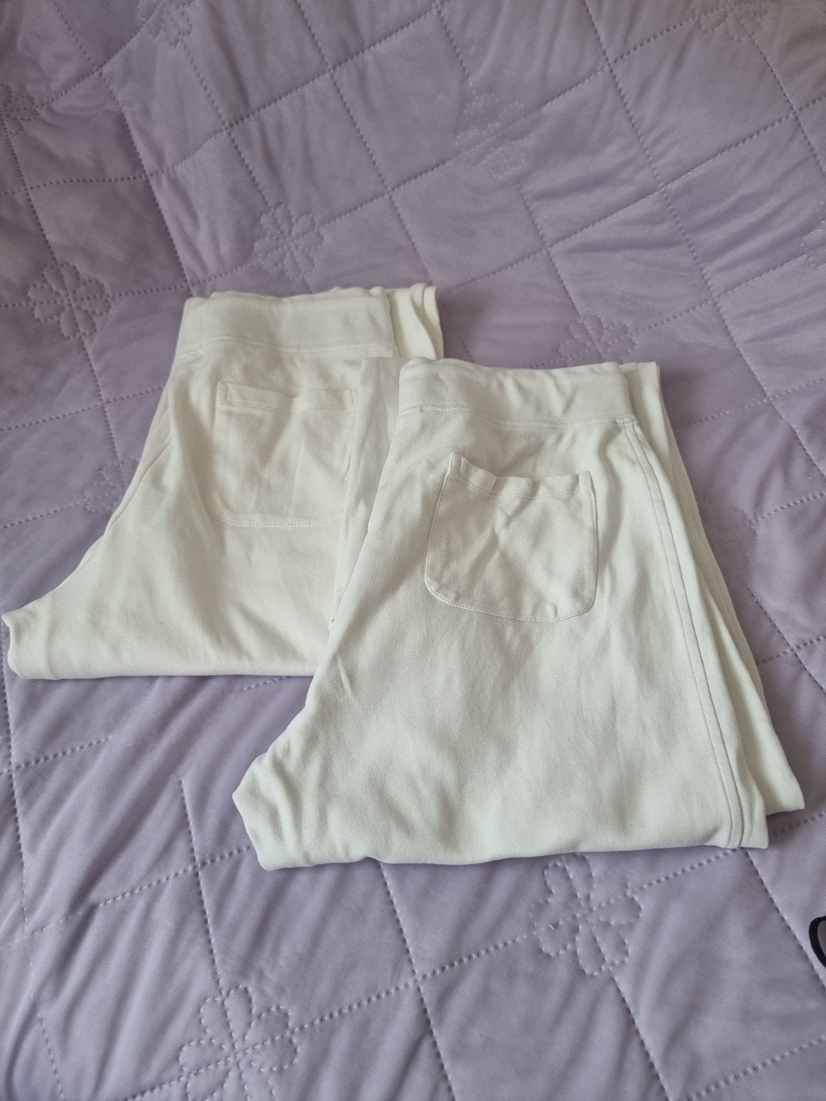 2 Witte vrijetijdsbroek  M Wijde pijpen In perfecte staat, Vêtements | Femmes, Vêtements de sport, Neuf, Yoors, Taille 38/40 (M)