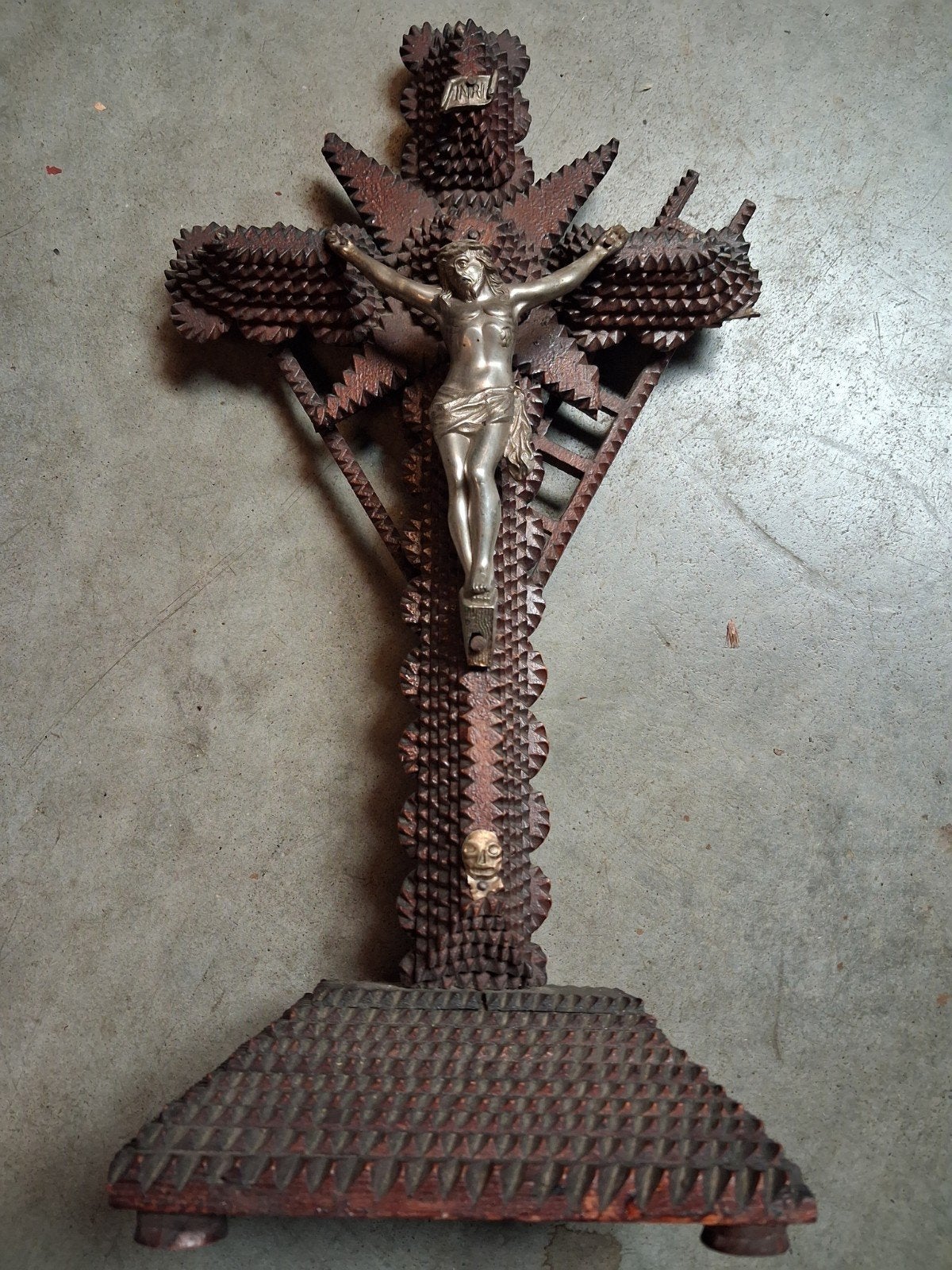 tramp art crucifix, Antiek en Kunst, Ophalen of Verzenden
