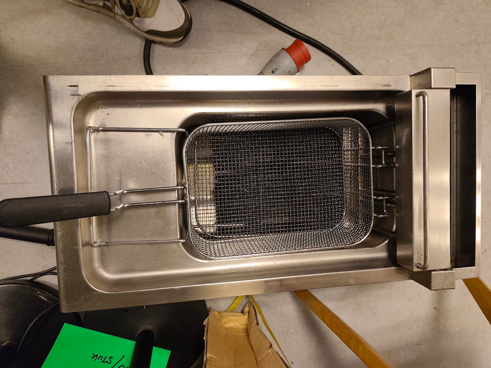 professionele Zanussi friteuse, Ophalen