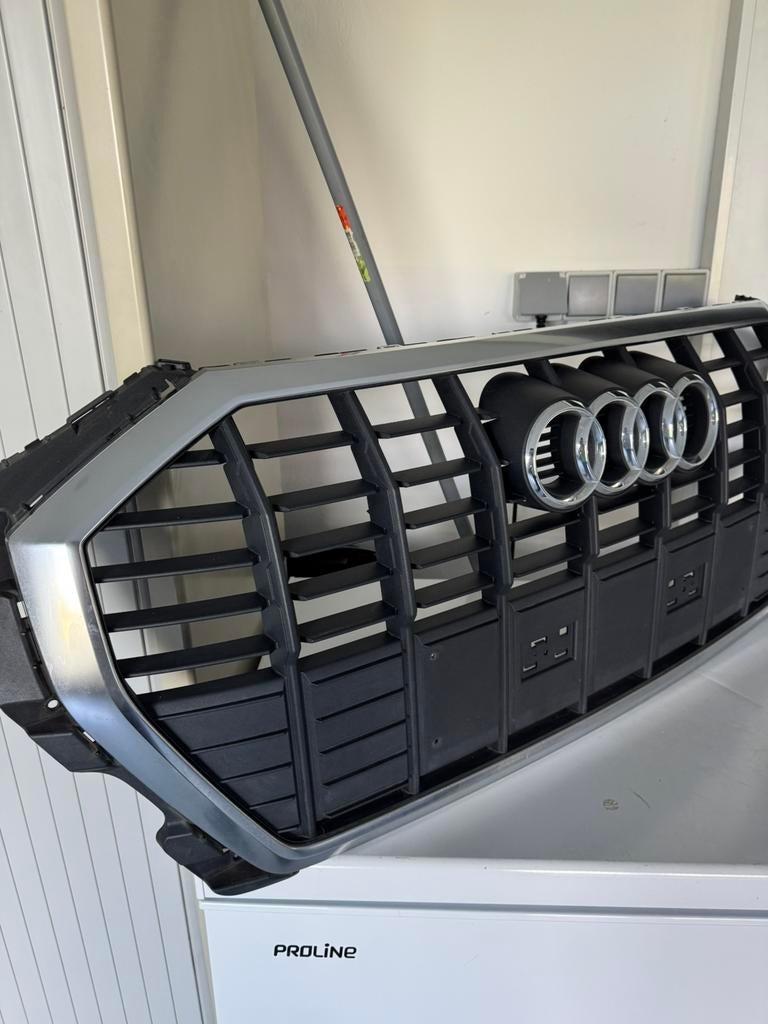 Calandre d’origine Audi Q3 F3, Enlèvement, Audi