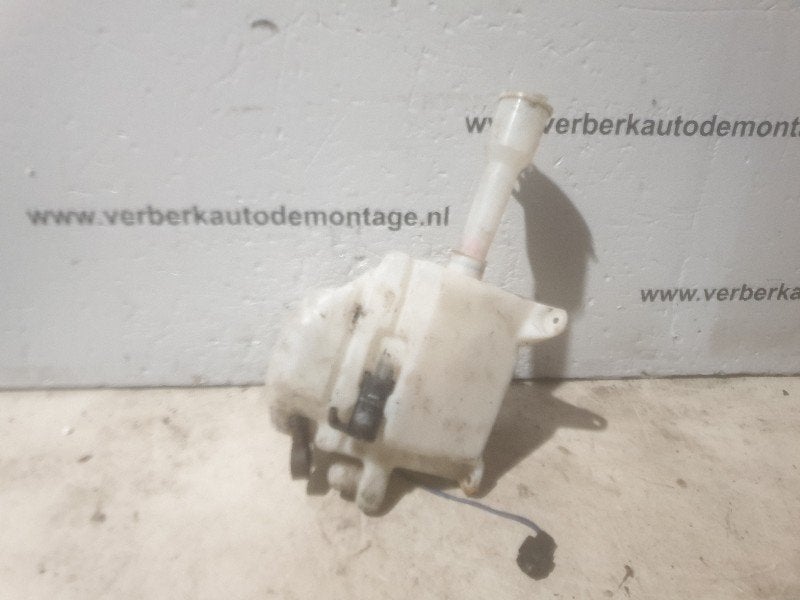 RUITENSPROEIERRESERVOIR Mazda Xedos 6 (01-1992/01-1999), Hitdorfer Straße 73
51371  Leverkusen, DE, Gebruikt, Mazda, Info@mazda.de