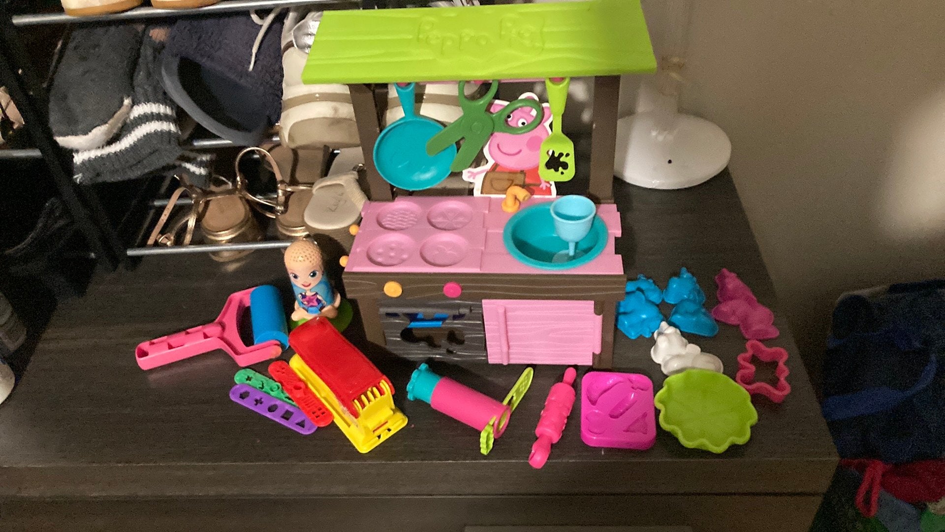Klei speel keukentje pepa pig, Enlèvement, Comme neuf
