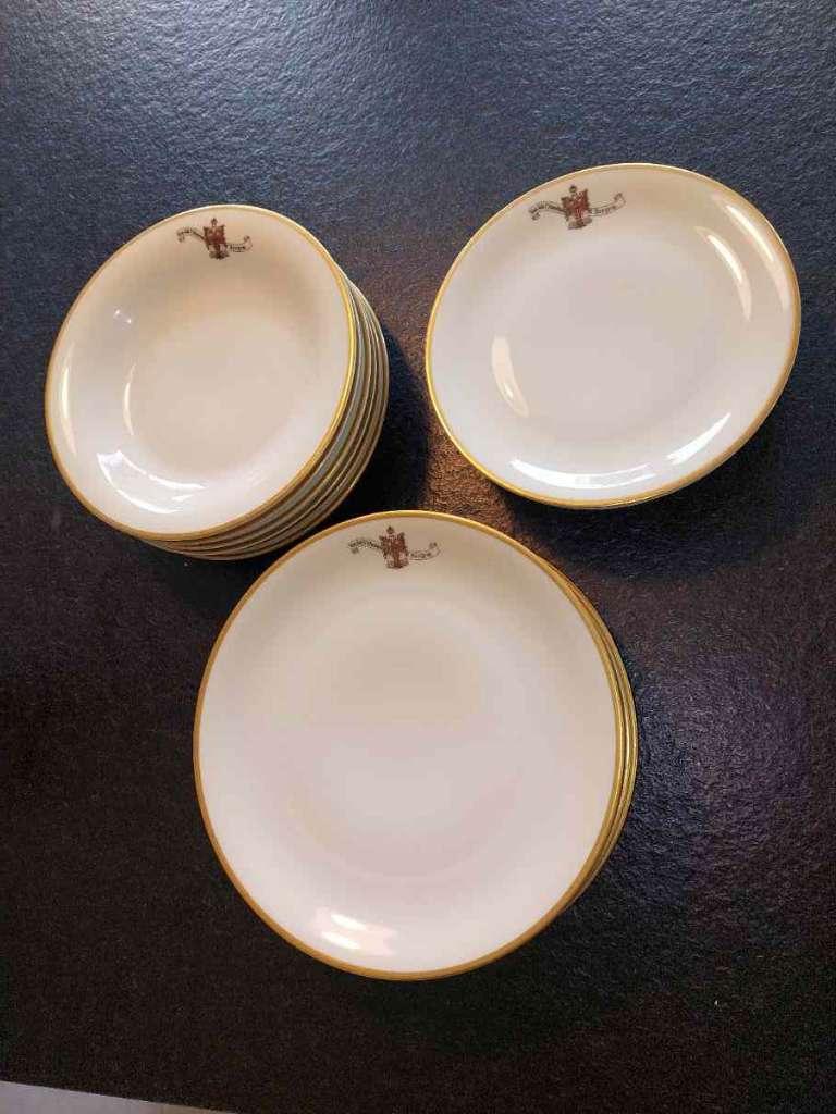 Vaisselle unique, Enlèvement