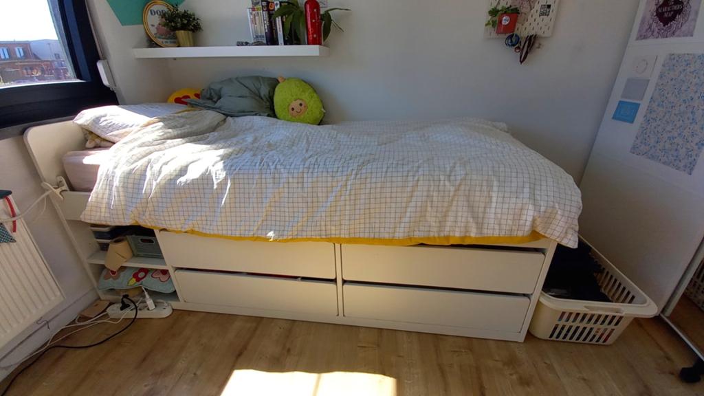 Bed IKEA Släkt, Ophalen