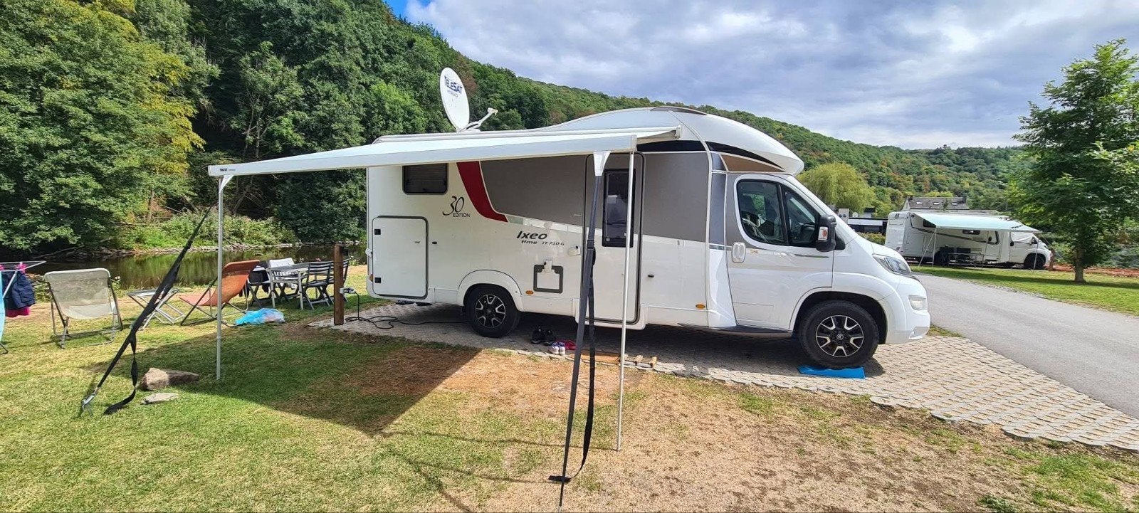 Motorhome Burstner IXEO Time IT 710 Edition30, Jusqu'à 4, Siège standard, Boîte manuelle, Diesel