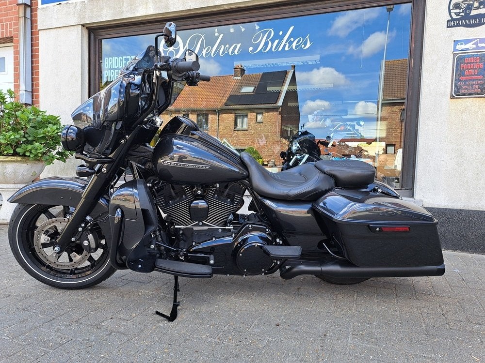 Harley Streetglide -2015- 36988 km, Motoren, 1688 cc, 2 cilinders, Occasion, Bedrijf