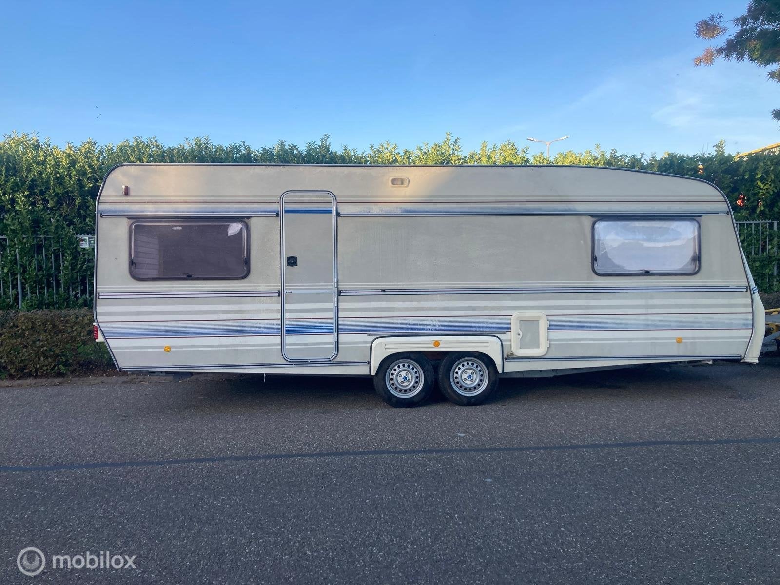 Wilk de Luxe 595 3 Dubbelasser 2 enkele bedden, Caravanes & Camping, Wilk, Wilk, Particulier, 7 à 8 mètres