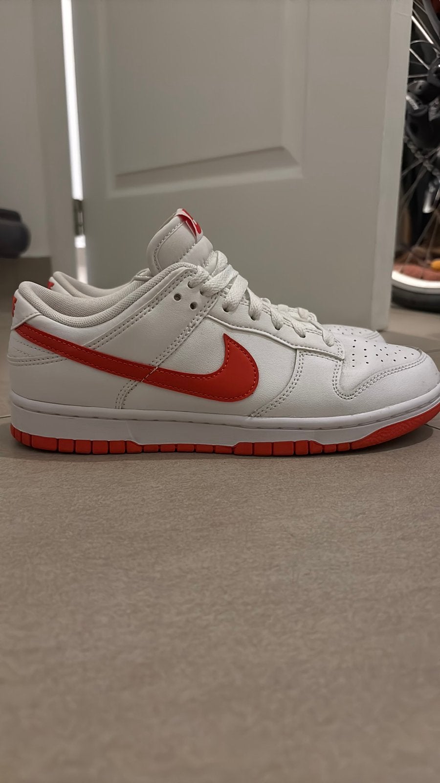 Nike dunk low retro “picante red” (maat 40), Enlèvement, Comme neuf