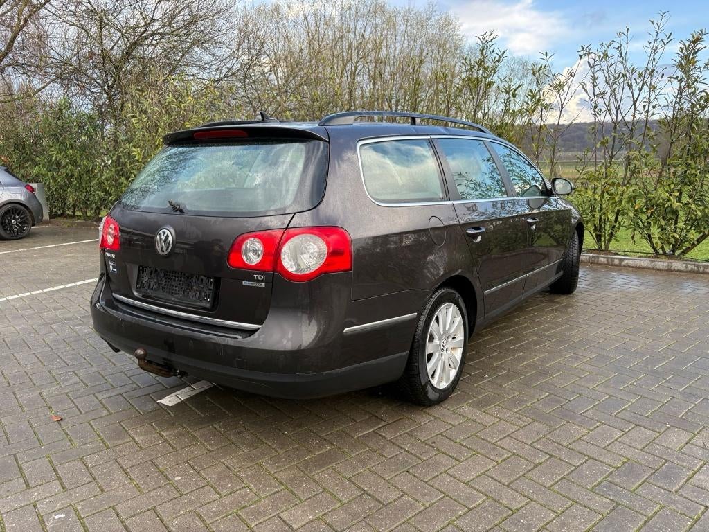 VW PASSAT 1.6 TDI ATTACHE REMORQUE TOIT OUVRANT, Achat, Entreprise, Boîte manuelle, Noir