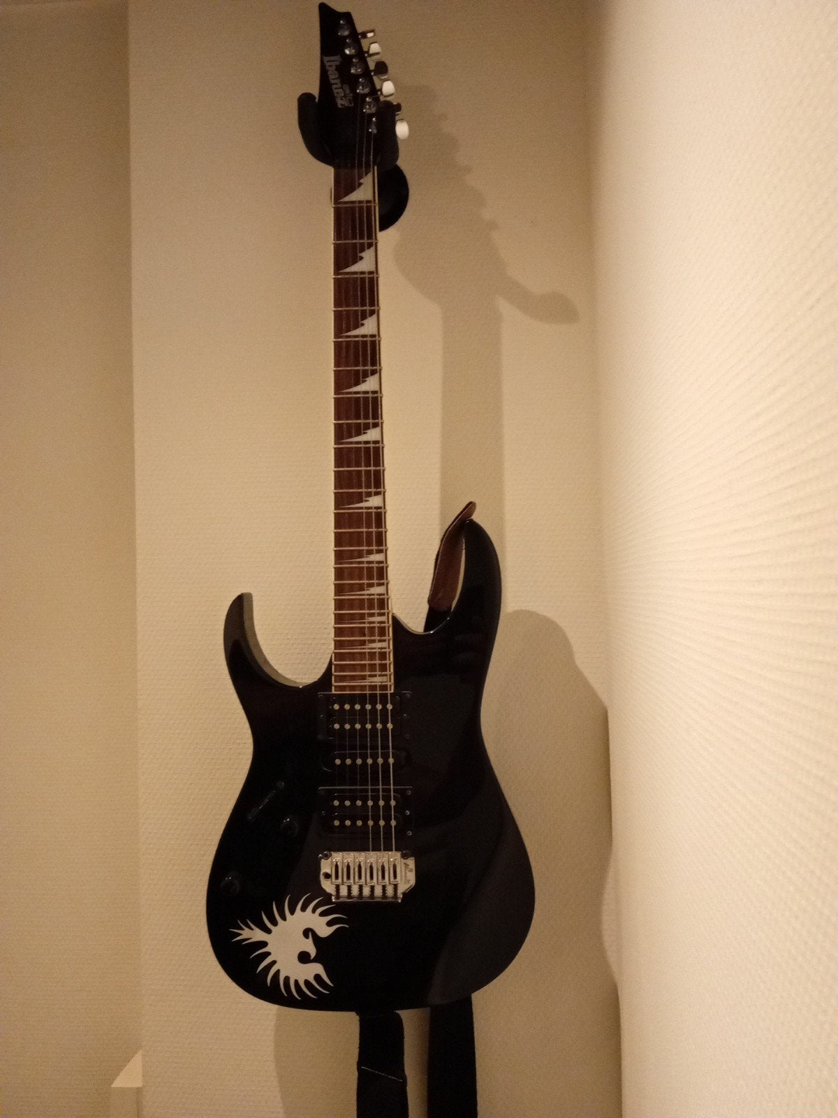 Ibanez 170 linkshandig, left hand, Muziek en Instrumenten, Ophalen, Zo goed als nieuw, Elektrisch, 5-snarig