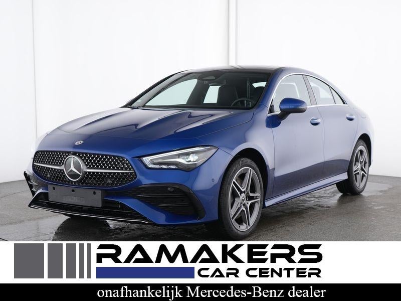 Mercedes-Benz CLA 250 e Coupé AMG PANORAMA Memory DISTRONIC, Auto's, Gebruikt, Zwart, 4 cilinders, Blauw