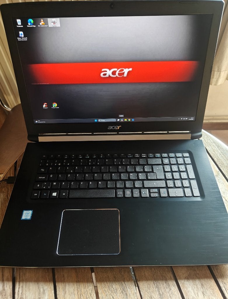 ACER Aspire i,3/wind.11/ 250 gb.SSD/8RAM/17.3", 17 pouces ou plus, 8 GB, Comme neuf, Enlèvement