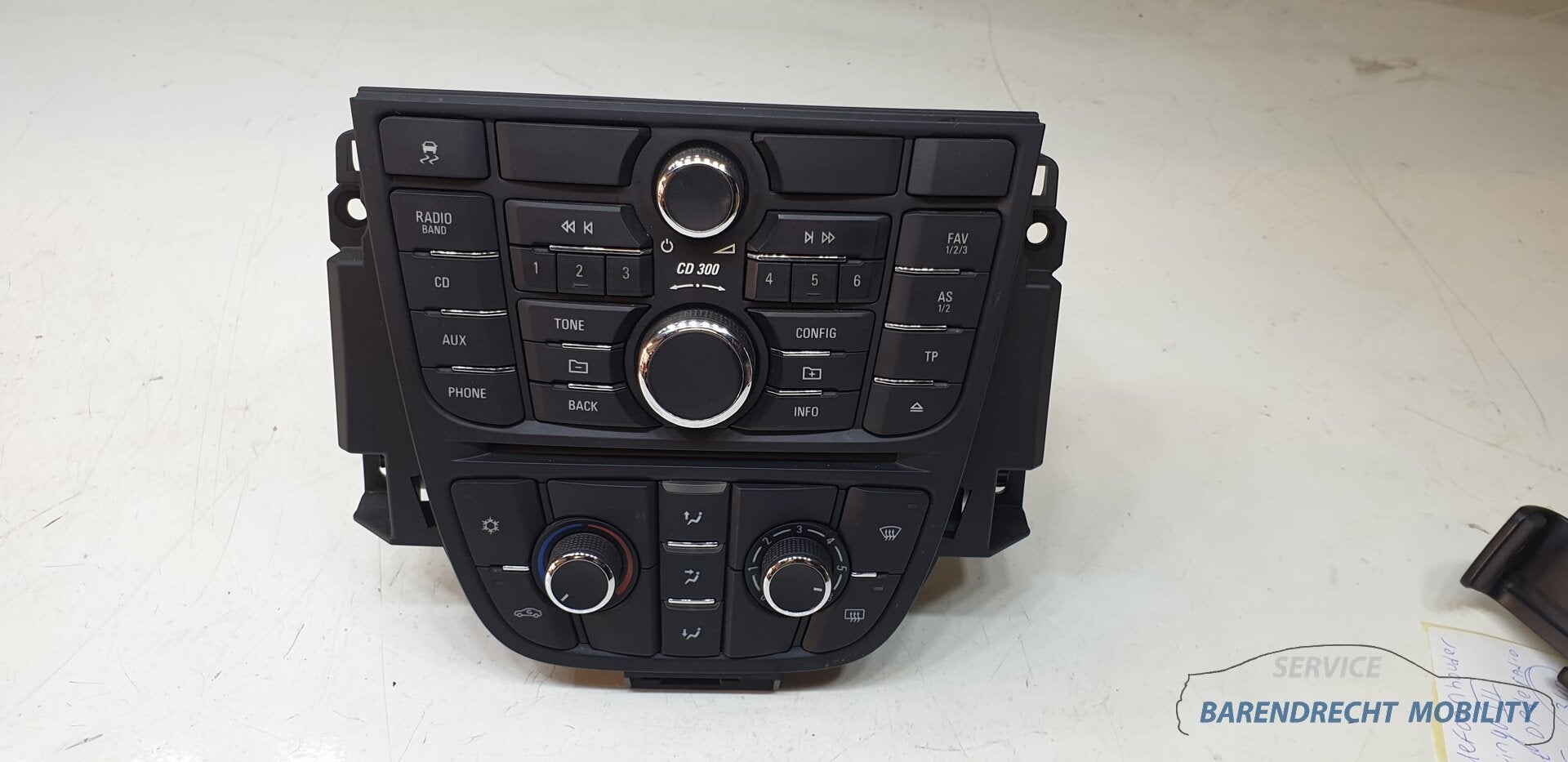 CD300 syst me radio Opel Insignia A 13332702 unit principale, Opel Automobile GmbH, Opel, Bahnhofsplatz 1
65423  Russelsheim am Main, DE