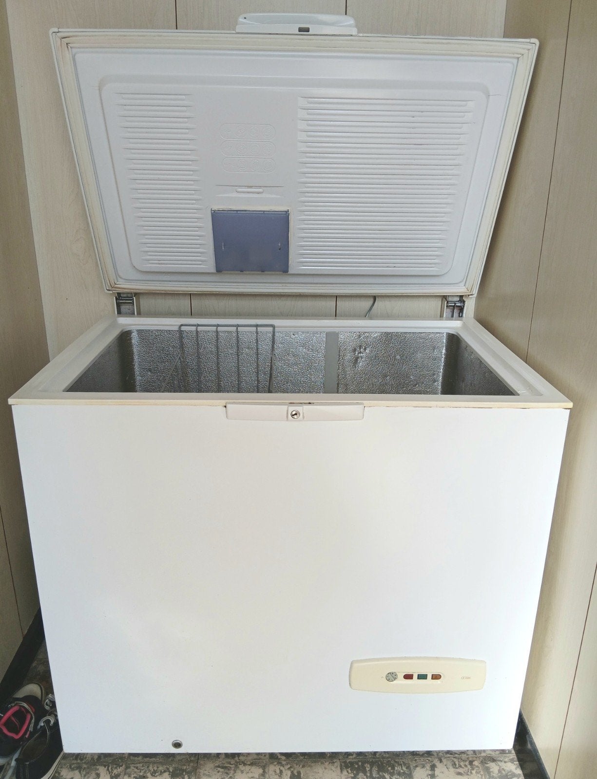 Congélateur Whirlpool A+ 270 litres, Electroménager, Enlèvement
