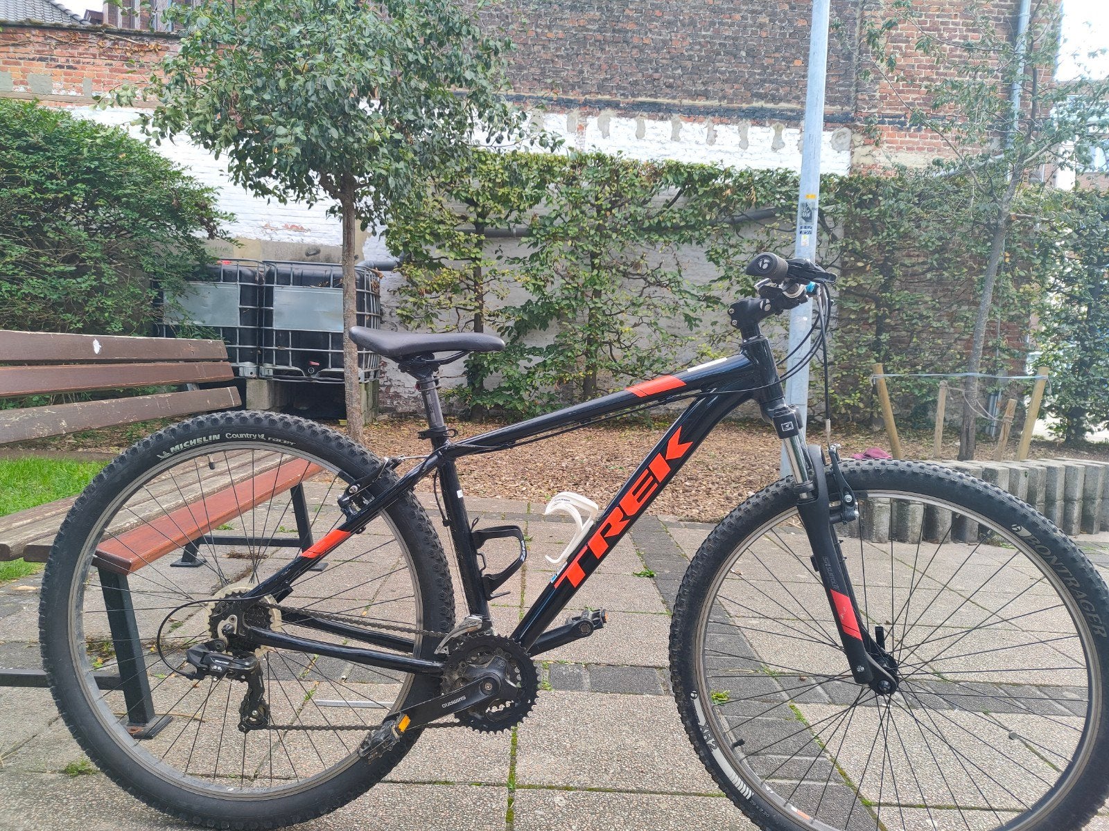 vélo de montagne Trek MTB VTT pour garçons vélo de ville pou, Frein sur jante, Comme neuf, Enlèvement, Hommes