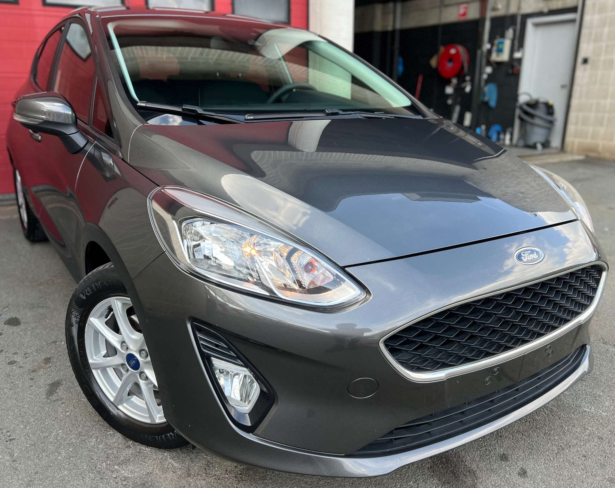 Ford Fiesta 1.1i Titanium + CAR-PASS + CLIM (bj 2018), Auto's, Gebruikt, Parkeersensor, Bedrijf, 5 deurs