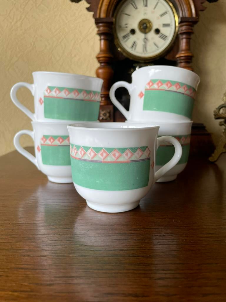 Lot de 5 tasses Arcopal Lancelot, Maison & Meubles, Cuisine | Vaisselle, Utilisé, Tasse(s) et/ou soucoupe(s), Enlèvement ou Envoi