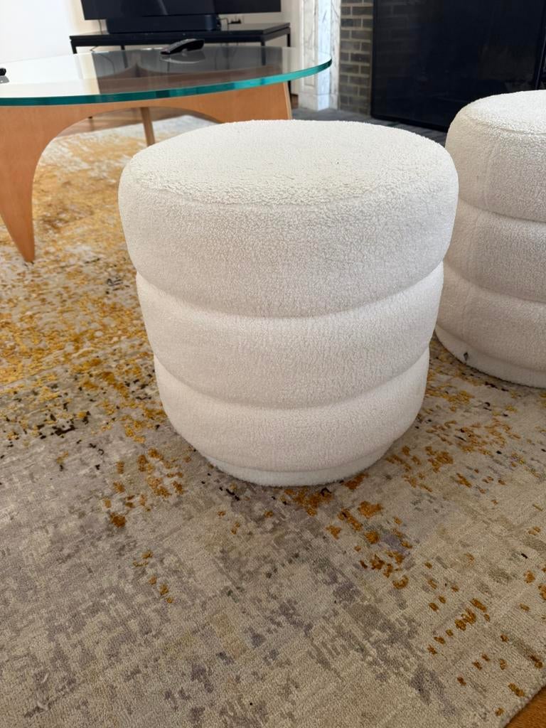 2 mooie witte poefs diameter 40cm, Ophalen, Zo goed als nieuw