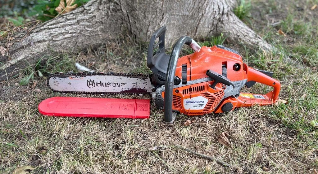 Tronçonneuse HUSQVARNA 550 XP, Enlèvement, Tronçonneuse