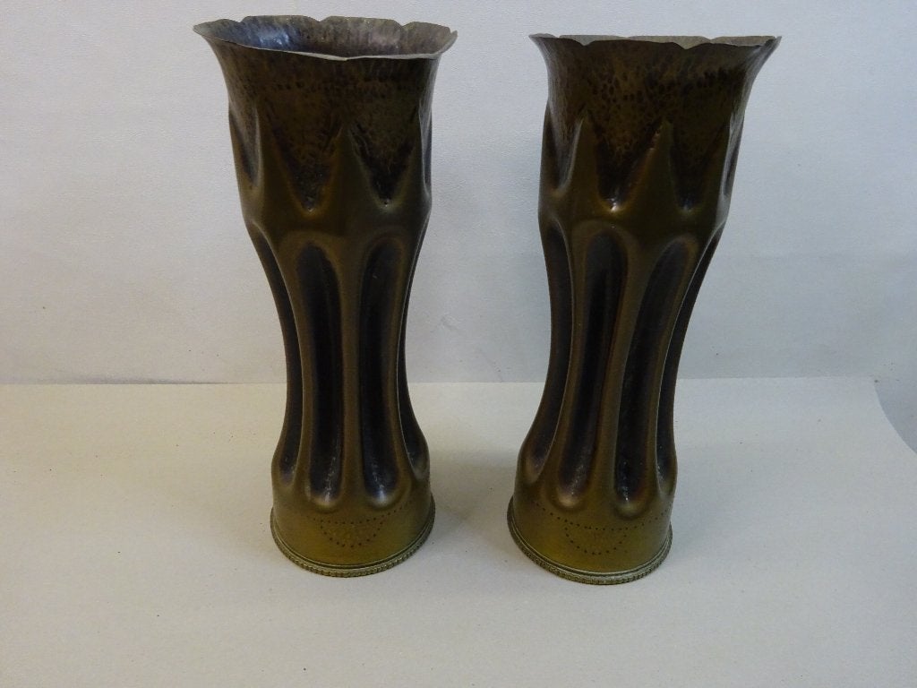 Twee vazen gemaakt van granaathulzen,trench-art., Enlèvement ou Envoi, Armée de terre, Douilles ou Pièces de fouille
