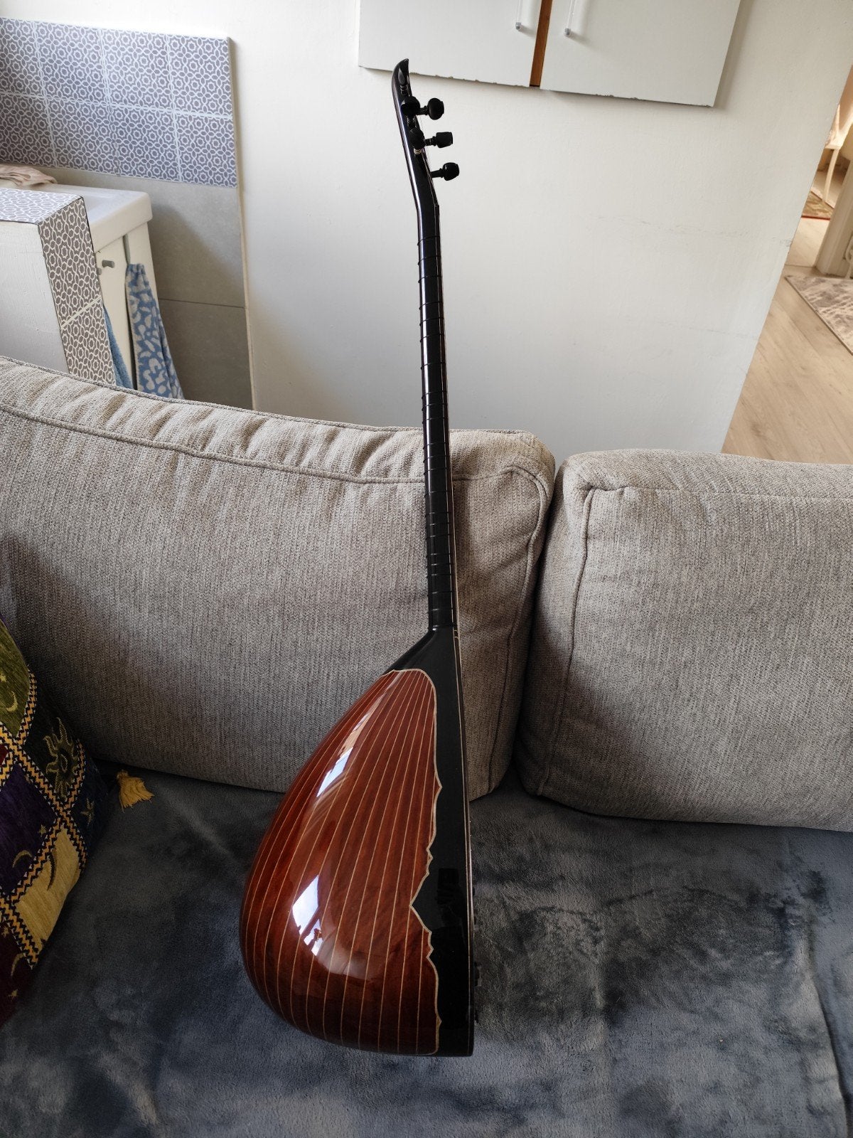 Turkse Electro saz, Ophalen
