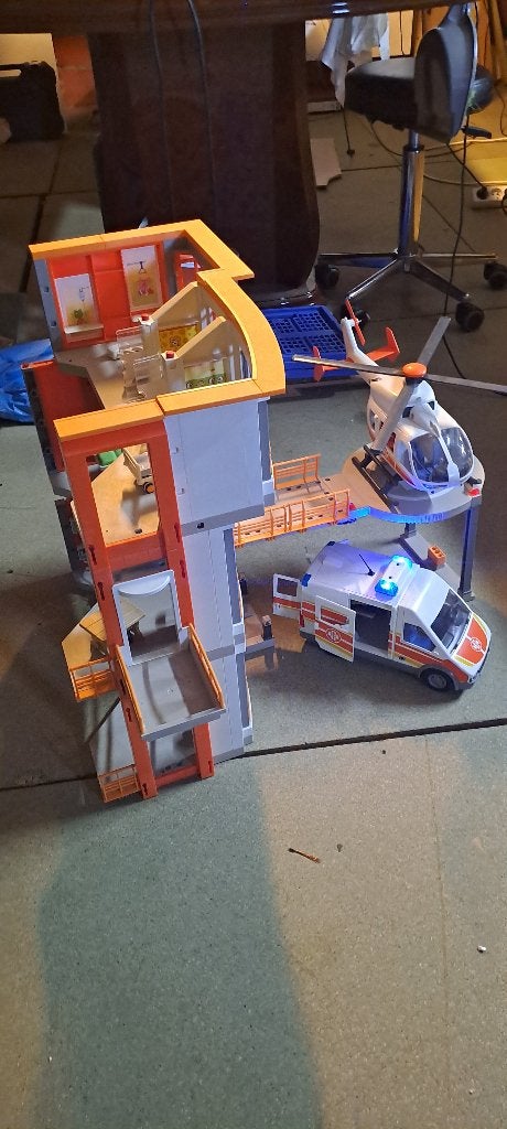 playmobil hospitaal, Ophalen