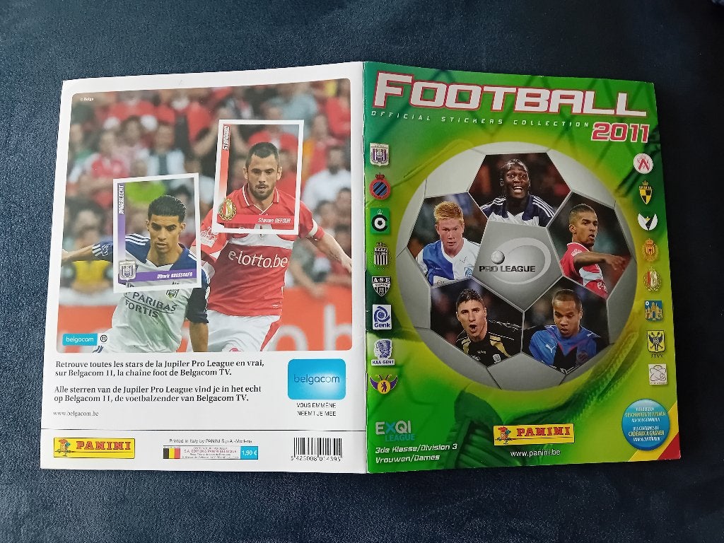panini stickerboek Football 2011, Verzamelen, Ophalen of Verzenden, Zo goed als nieuw, Sport
