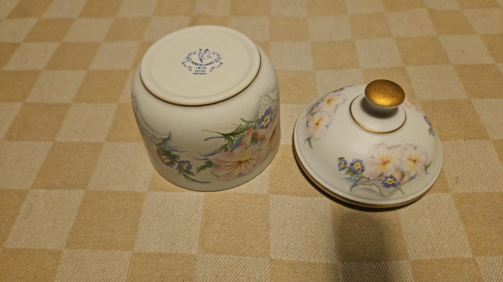 pot portugais avec couvercle, porcelaine antique, Enlèvement ou Envoi