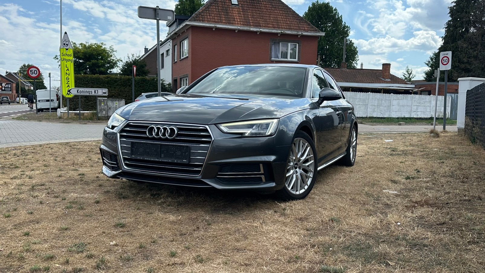 Audi A4  2.0 TDI S line, Argent ou Gris, Achat, 5 portes, Automatique