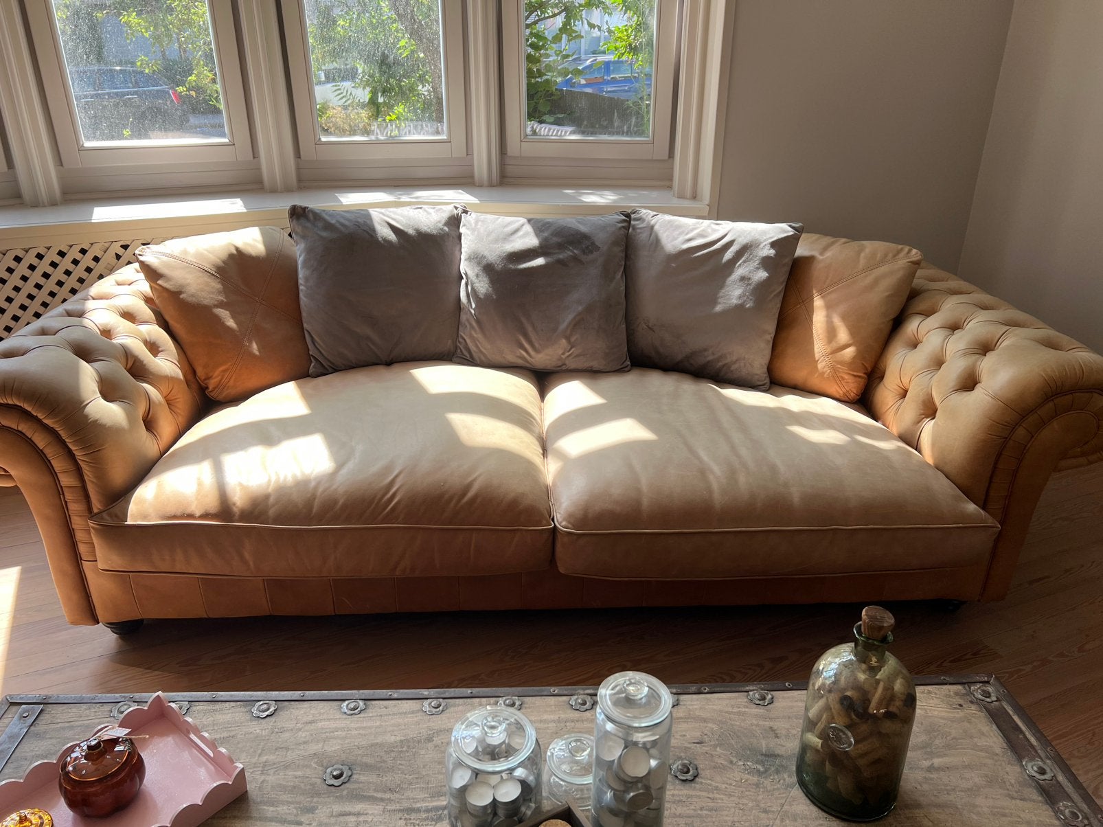 Leren zetel (Chesterfield), Huis en Inrichting, Ophalen, Zo goed als nieuw