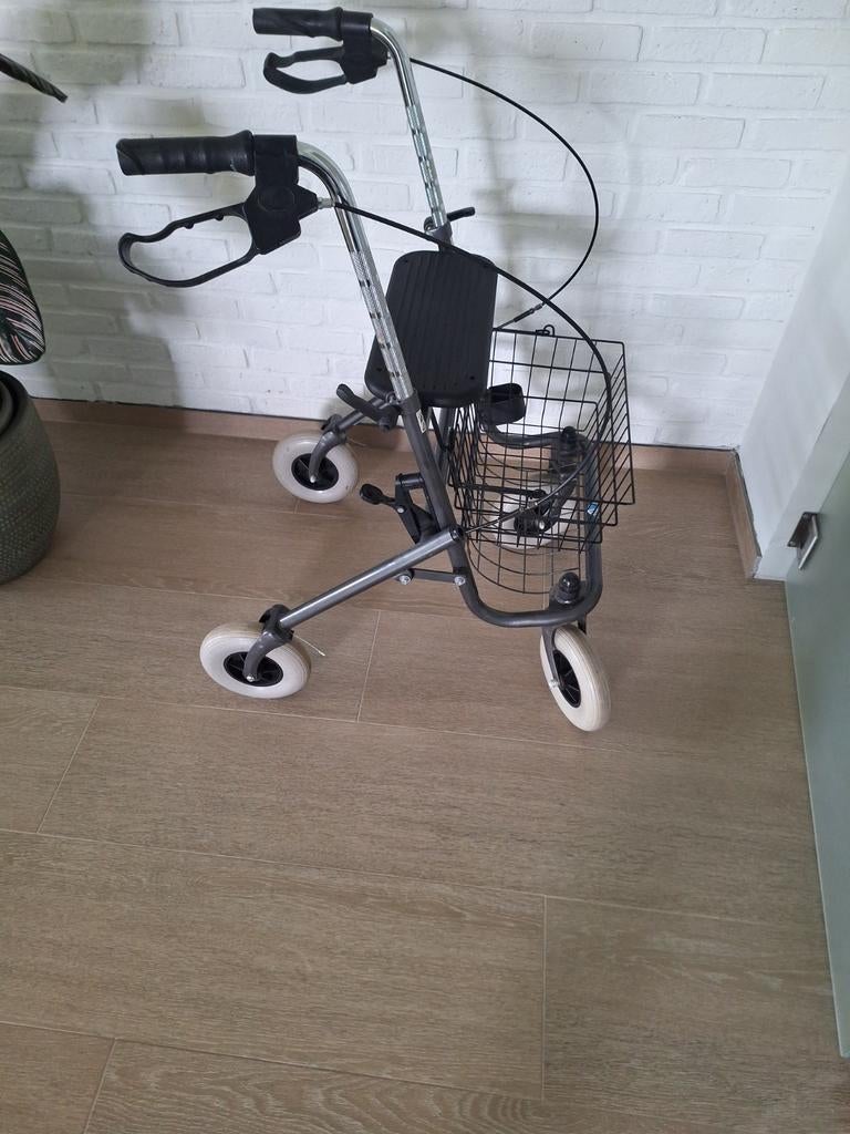 Rollator, Diversen, Ophalen