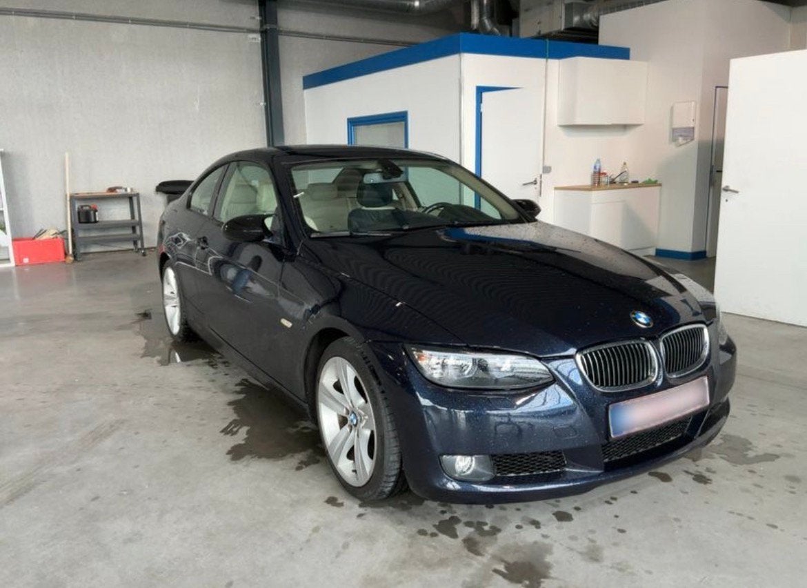 BMW 320i Coupé E90 // AUTOMAAT // LEDER // 9.880€, Automaat, Achterwielaandrijving, Beige, Blauw