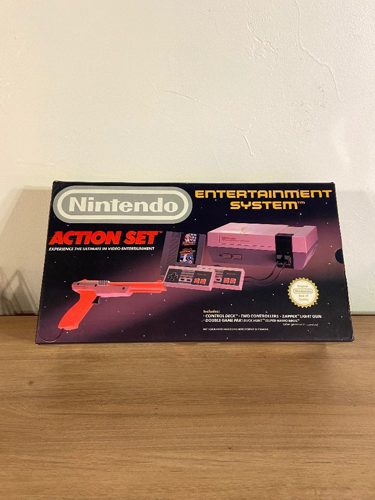 Nintendo NES incl. pistool en games, Consoles de jeu & Jeux vidéo, Consoles de jeu | Nintendo NES, Enlèvement, Comme neuf, Avec 2 manettes