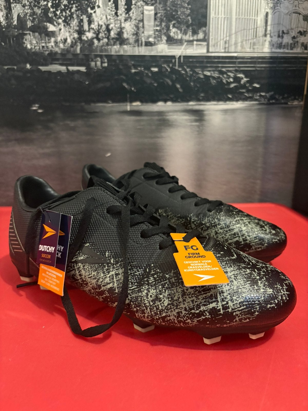 Gloednieuwe voetbalschoen maat 40, Ophalen of Verzenden, Nieuw, Schoenen