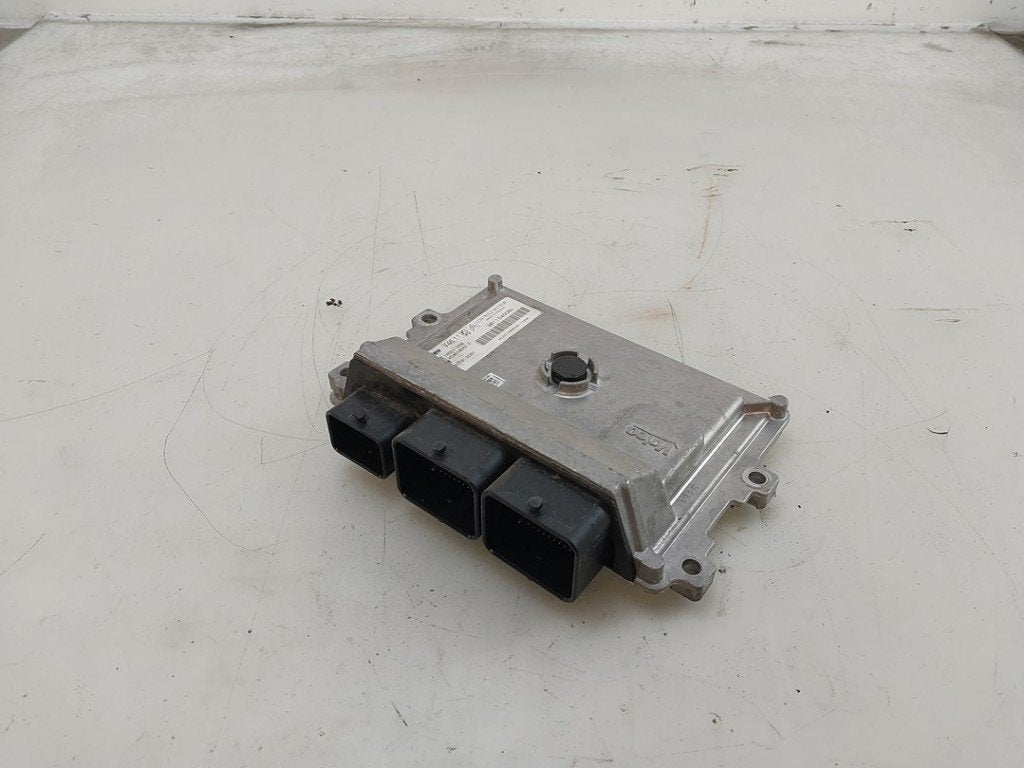 CALCULATEUR MOTEUR ECU Peugeot 208 I (CA / CC / CK / CL), Valeo, Utilisé, 100, rue de Courcelles
75017  Paris, FR, Info@valeo.fr