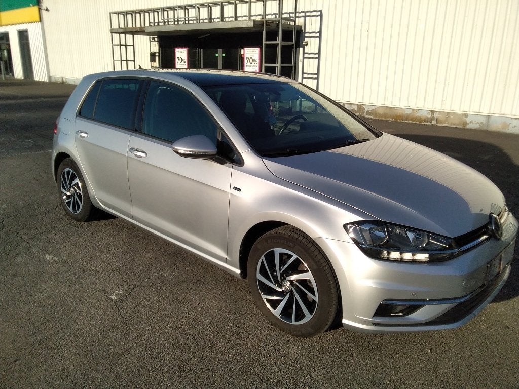 Golf 7.5 /1000 tsi /110chevaux, Voorwielaandrijving, Stof, Zwart, Adaptive Cruise Control