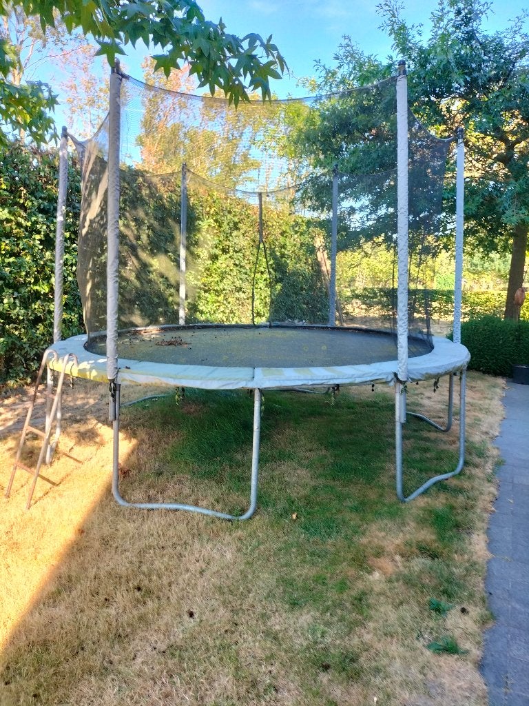 Trampoline, Enlèvement