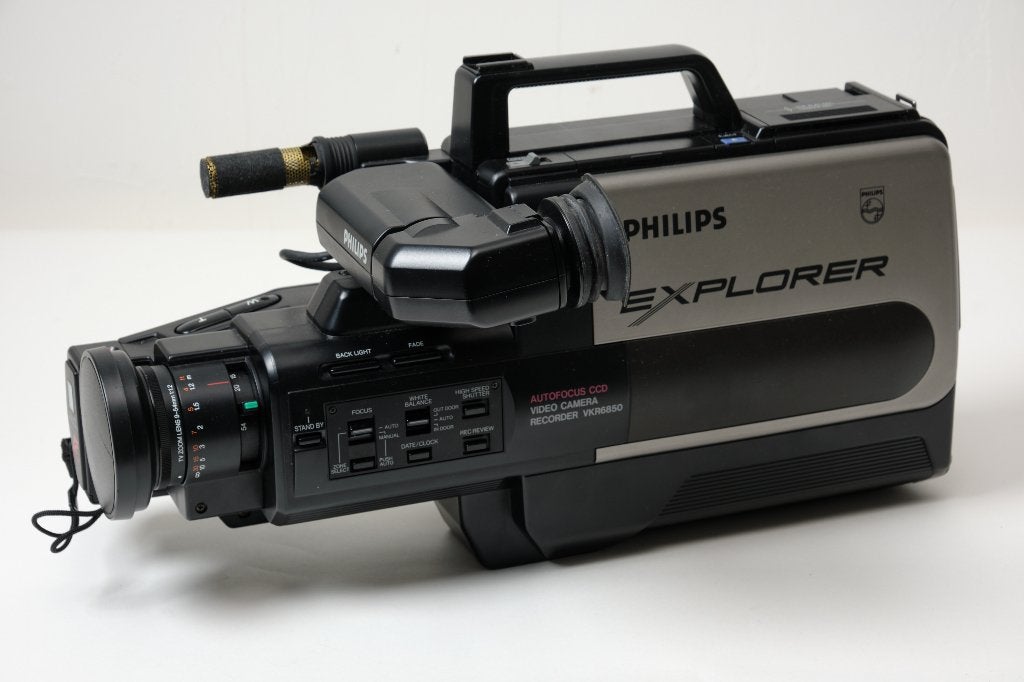 Philips Explorer VKR 6850 – Vintage VHS-camcorder met koffer, Audio, Tv en Foto, Ophalen of Verzenden, VHS of SVHS, Camera