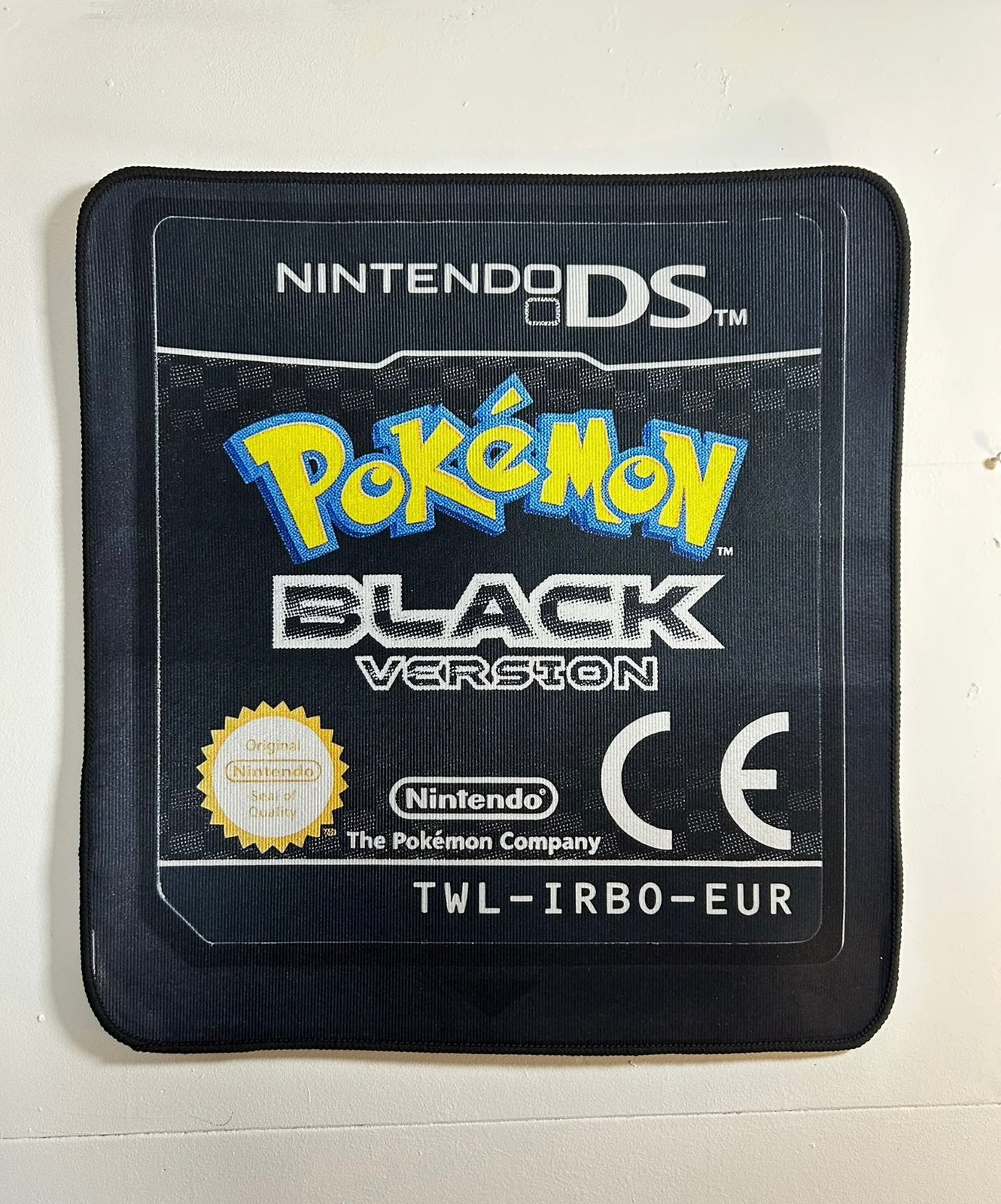 Tapis Pokemon version noire pour Nintendo DS, Consoles de jeu & Jeux vidéo, Enlèvement ou Envoi, Comme neuf, Autres genres