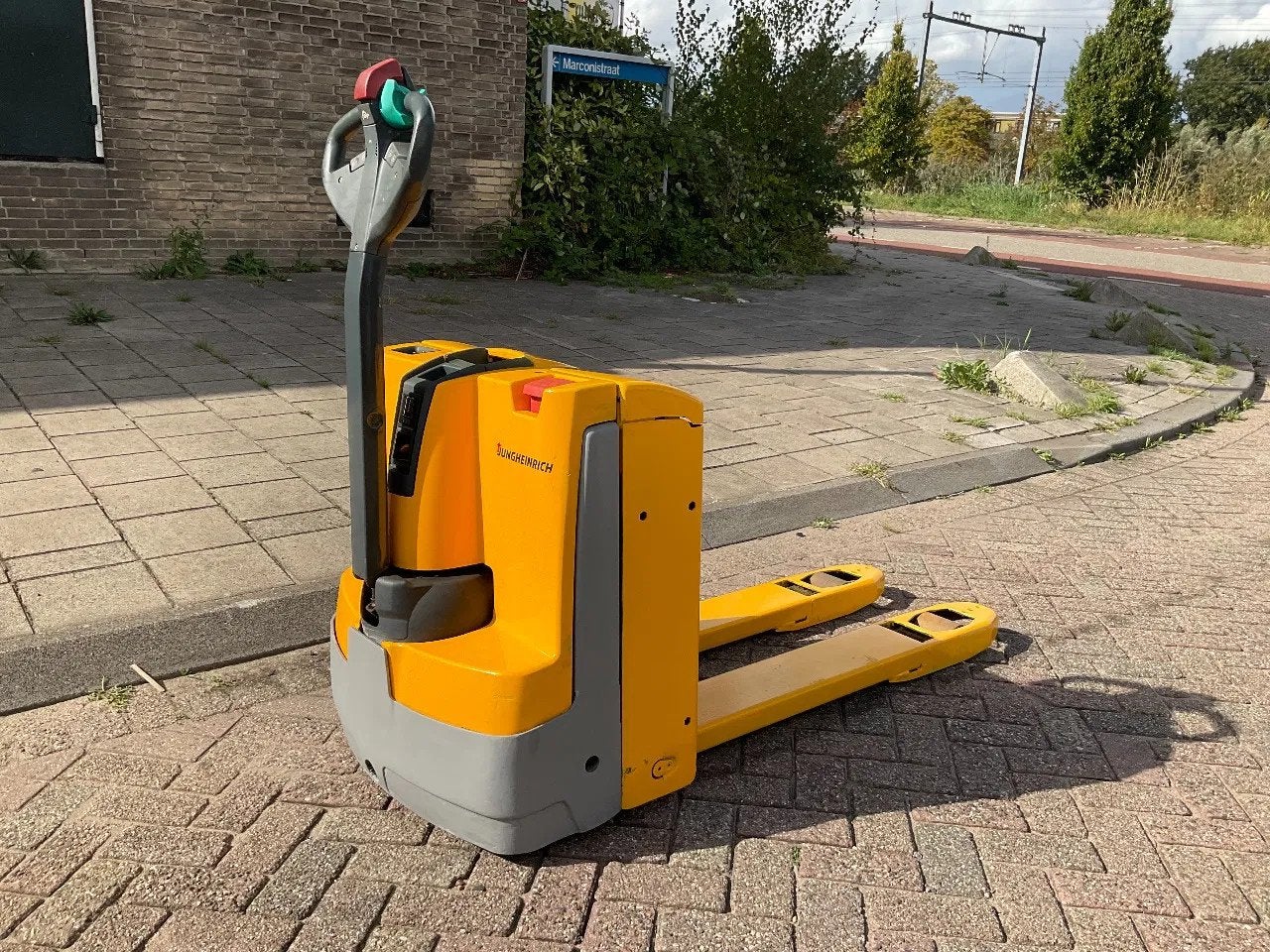Jungheinrich EJE 116 1600KG PALLETWAGEN / HEFTRUCK, Jungheinrich, Marconistraat 2
3133KL  Vlaardingen, NL, Yilmaz Heftrucks, Elektrisch