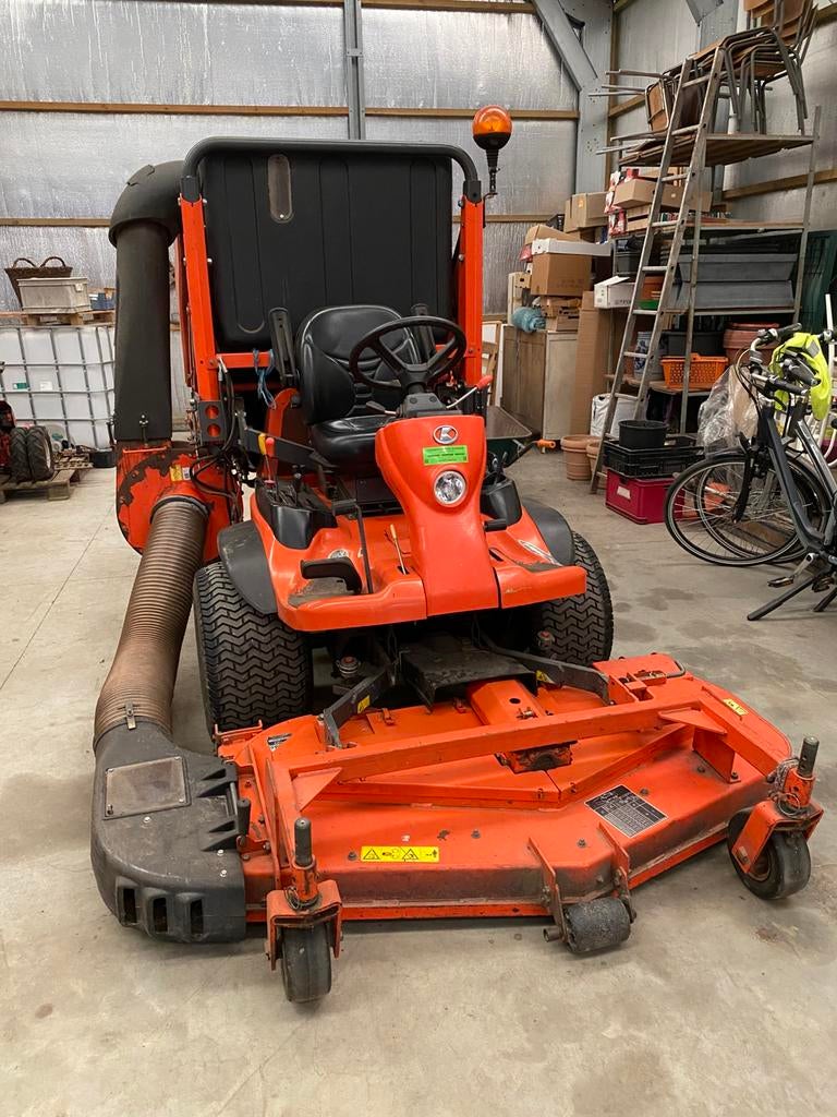 Professionele zitmaaier KUBOTA type F 3680 CE, Enlèvement