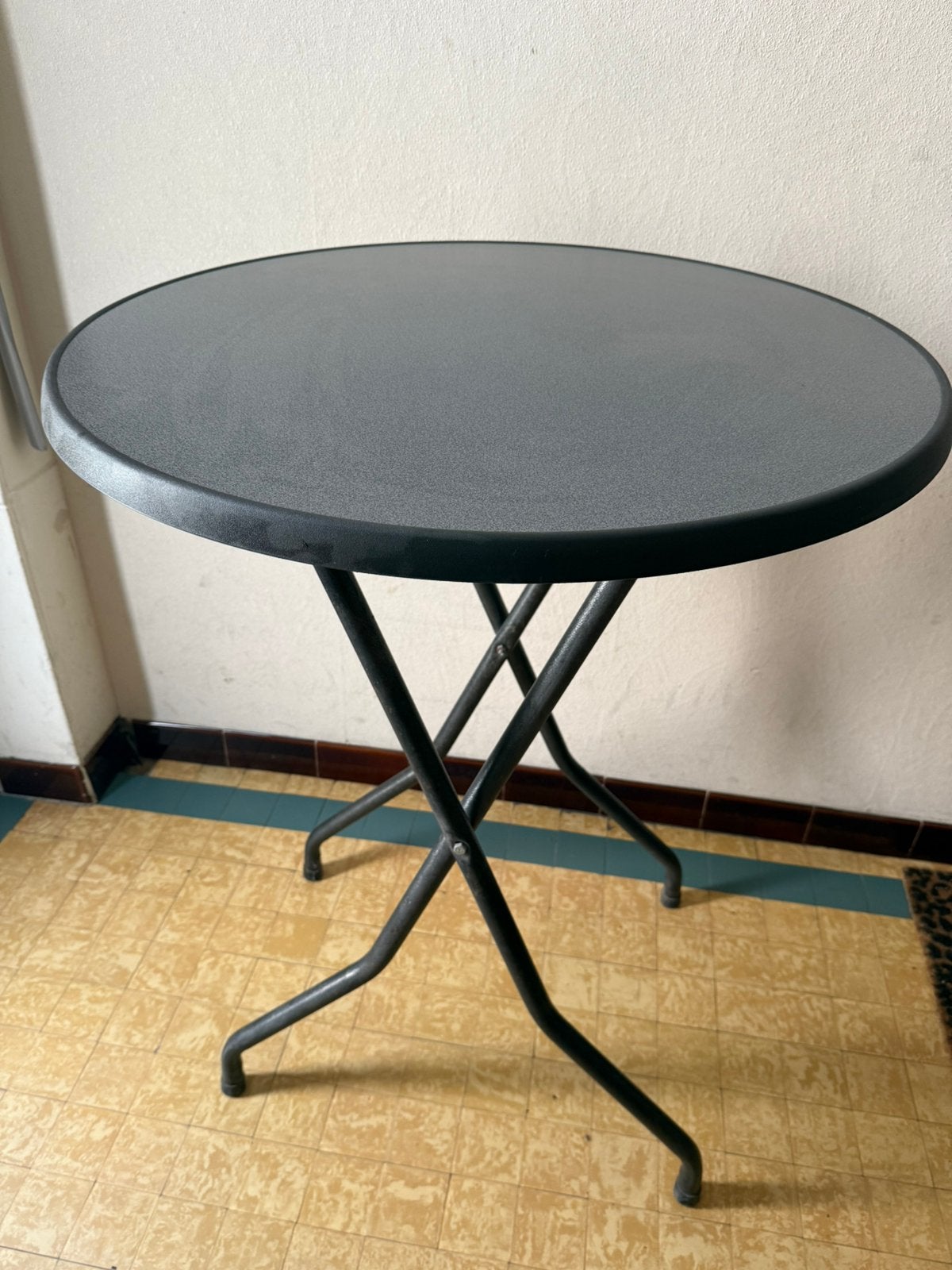 Party tafel, Ophalen, Zo goed als nieuw