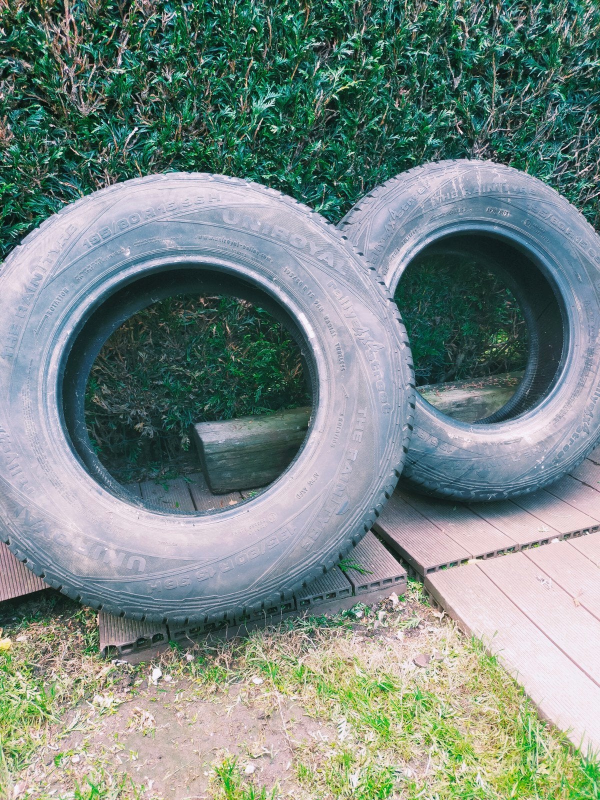2 pneus uniroyal 195/80 R 15 96H en très bon état, 15 pouces, Pneu(s), Enlèvement, Utilisé
