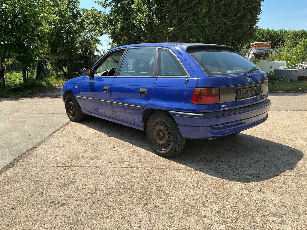 Opel Astra T92 voiture de tourisme 1997, Autos, Achat, Entreprise, Boîte manuelle, Autre carrosserie