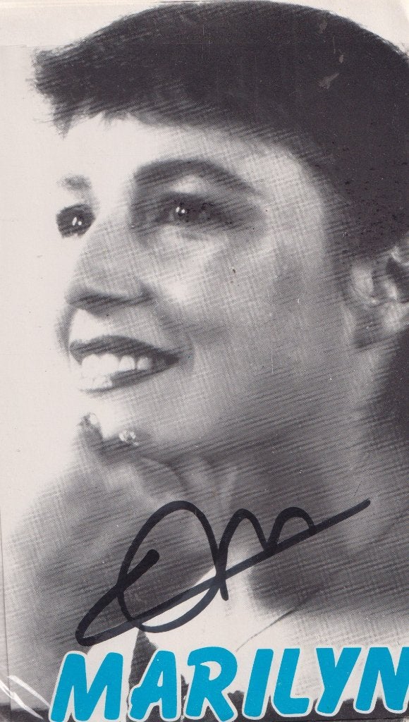 Foto / Postkaart  – Marilyn - Gesigneerd - Muziek, Verzamelen, Muziek, Artiesten en Beroemdheden, Ophalen of Verzenden, Gebruikt