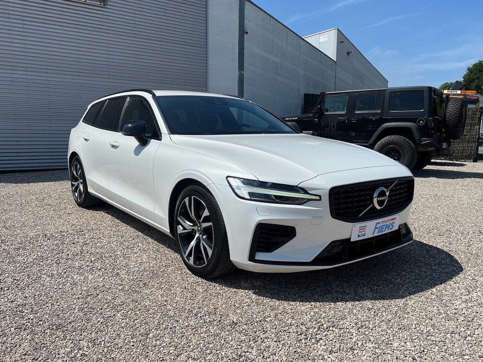 Volvo V60 T6 TWIN ENGINE*R-DESIGN*LEDER*CAMERA, Autos, Cuir, Achat, Euro 6, Entreprise