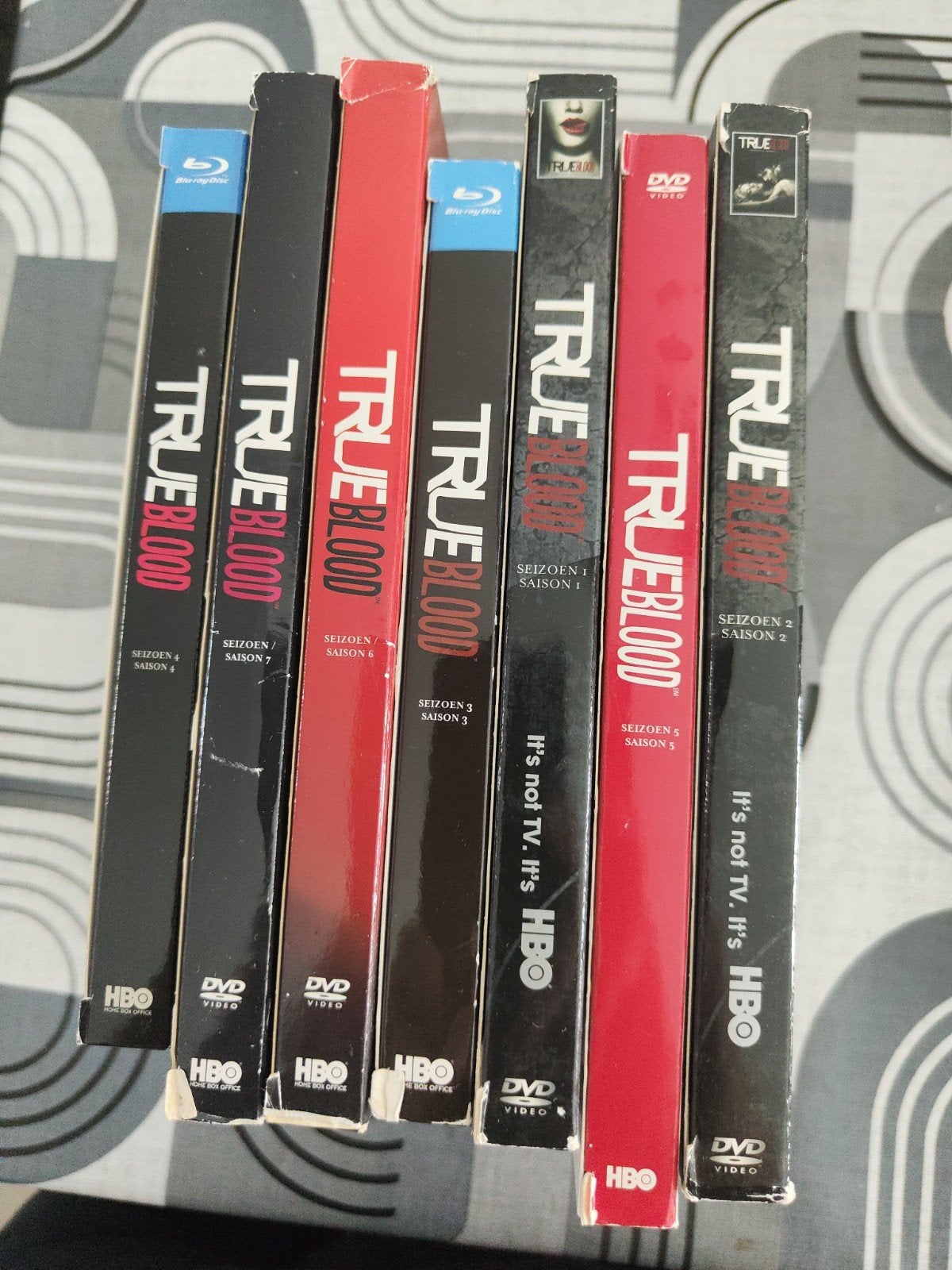 dvd collectie true blood    S 1-7, Ophalen, Vanaf 16 jaar, Nederlands, Science Fiction en Fantasy